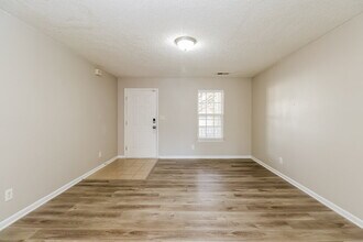 9821 Andi Kathryn Ct in Charlotte, NC - Building Photo - Building Photo