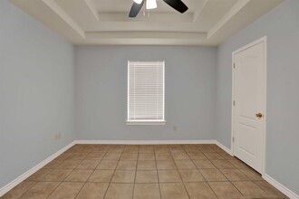 1022 Dicky Ln in Laredo, TX - Building Photo - Building Photo
