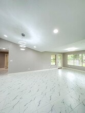 17903 Wild Oak Dr in Houston, TX - Building Photo - Building Photo