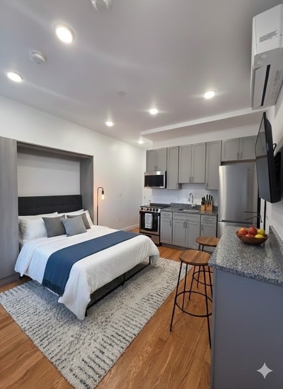 property at 165 Hawthorne St