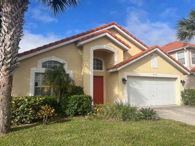 525 Paloma Dr in Davenport, FL - Building Photo - Building Photo