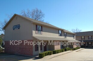 3210 Phoenix Ave in Fort Smith, AR - Building Photo