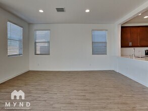 9233 W Roma Ave in Phoenix, AZ - Building Photo - Building Photo