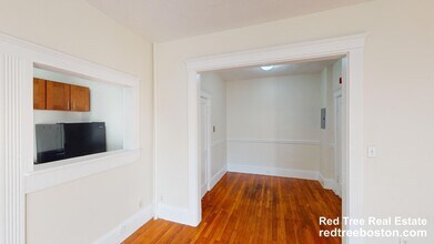 1334 Commonwealth Ave, Unit 18 in Boston, MA - Building Photo - Building Photo