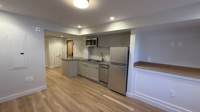 56 JFK St, Unit 1 in Cambridge, MA - Building Photo - Building Photo