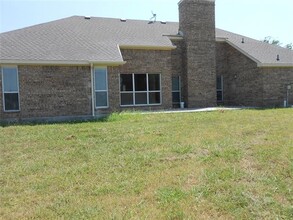 727 Lester Burt Rd in Farmersville, TX - Building Photo - Building Photo