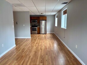 549 E 4th St in Boston, MA - Building Photo - Building Photo