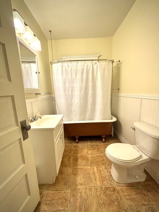 220 Stevenson St, Unit Lower Rear in Buffalo, NY - Building Photo - Building Photo