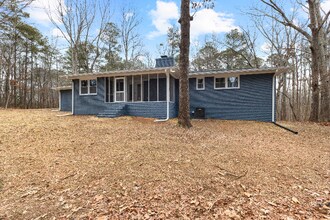 4145 White Oak Dr in Winston, GA - Building Photo - Building Photo