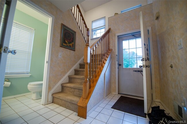 87 Kensington Way in Middletown, NY - Building Photo - Building Photo