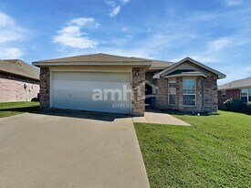 115 Windsor in Forney, TX - Building Photo