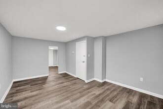 110 Crosswicks St in Bordentown, NJ - Building Photo - Building Photo