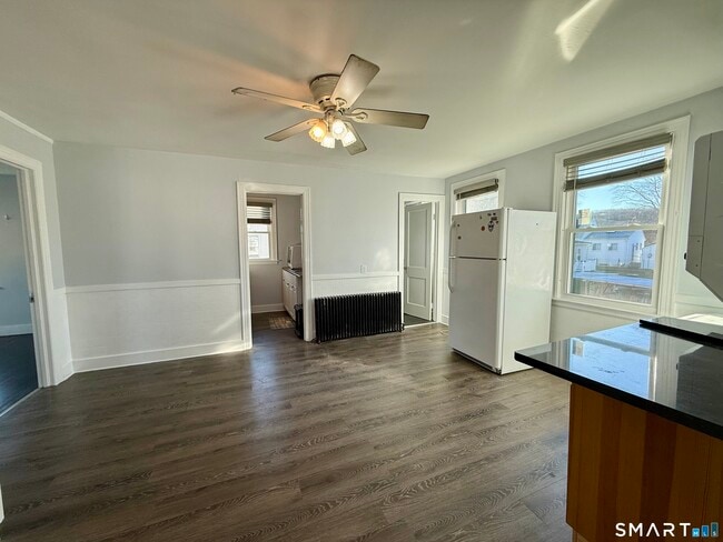 30 Russell St in Ansonia, CT - Building Photo - Building Photo