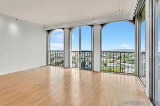 1001 Genter St in San Diego, CA - Building Photo - Building Photo