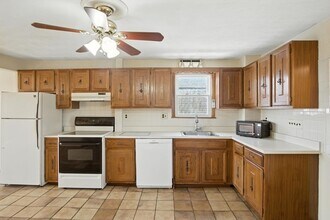 111 Albion St in Wakefield, MA - Building Photo - Building Photo