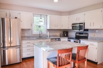 52 Stockton St in Boylston, MA - Building Photo - Building Photo