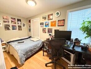 110 Chester St, Unit #1 in Boston, MA - Building Photo - Building Photo