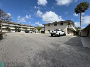 5800 Margate Blvd in Margate, FL - Building Photo - Building Photo