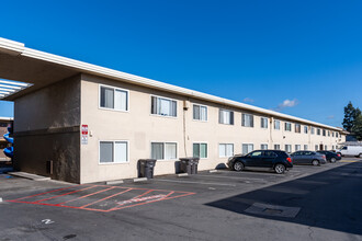 Windsor Park Apartments in Concord, CA - Foto de edificio - Building Photo