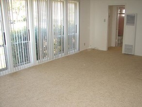 16112 Van Ness Ave in Torrance, CA - Foto de edificio - Building Photo