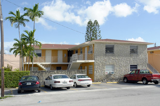 1221 W 66th St in Hialeah, FL - Building Photo - Building Photo