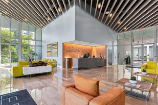 1600 SW 1st Ave, Unit 613 in Miami, FL - Building Photo