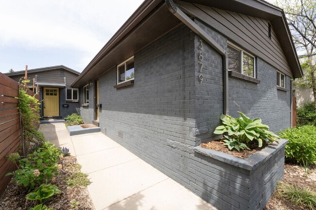 3879 Utica St in Denver, CO - Building Photo - Building Photo