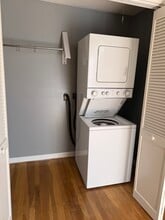 33 Hartwell Ave, Unit Apartmemt in Littleton, MA - Building Photo - Building Photo