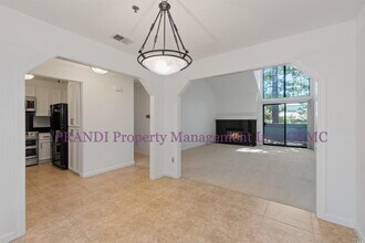 130 Oriole Cir in Novato, CA - Building Photo - Building Photo