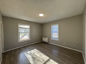 933 Front Ave in St. Paul, MN - Foto de edificio - Building Photo