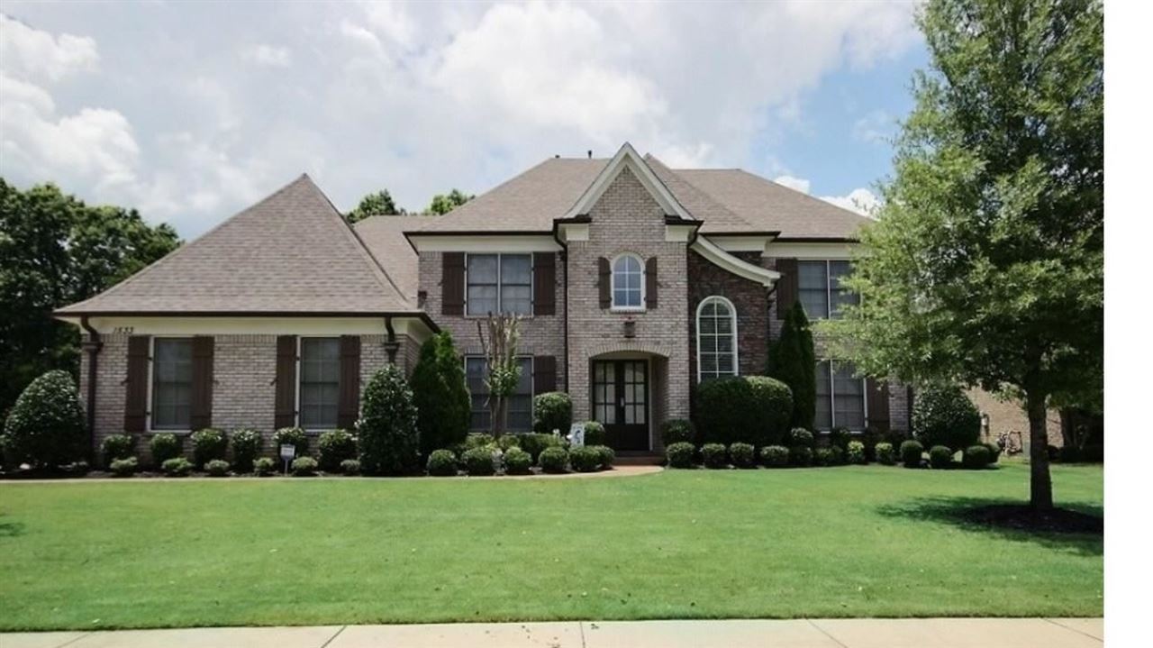 1533 Brackenshire Cove in Collierville, TN - Building Photo