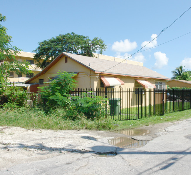 25 NW 78th St in Miami, FL - Building Photo - Building Photo