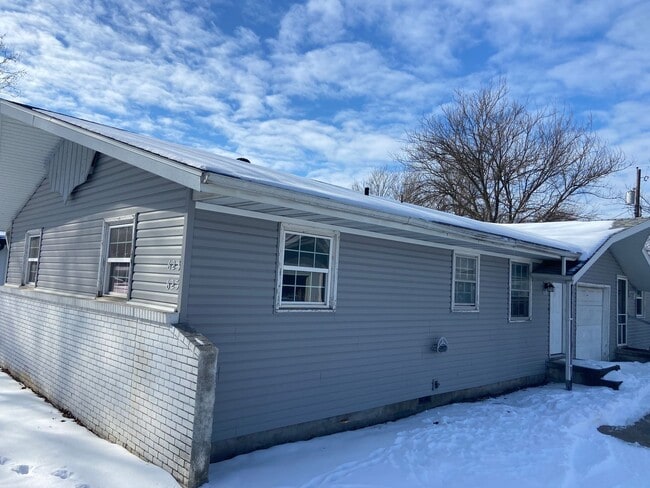 property at 623 N Belview Ave