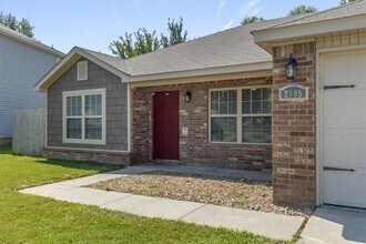 2705 SW Greensprings Rd in Bentonville, AR - Building Photo - Building Photo