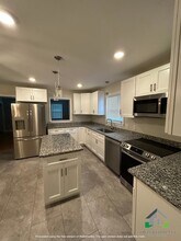 1101 S Kilbourne Rd in Columbia, SC - Building Photo - Building Photo