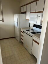 85 Sugar Creek Ln, Unit 208 in North Liberty, IA - Foto de edificio - Building Photo