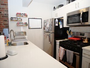 255 Paris St in Boston, MA - Building Photo - Building Photo