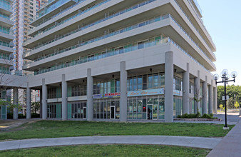 60 Town Centre Ct in Toronto, ON - Building Photo - Building Photo