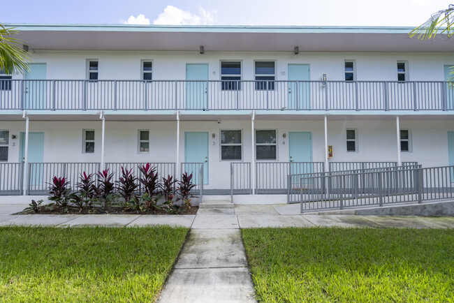 1950 NW 2nd Ct in Miami, FL - Foto de edificio - Building Photo