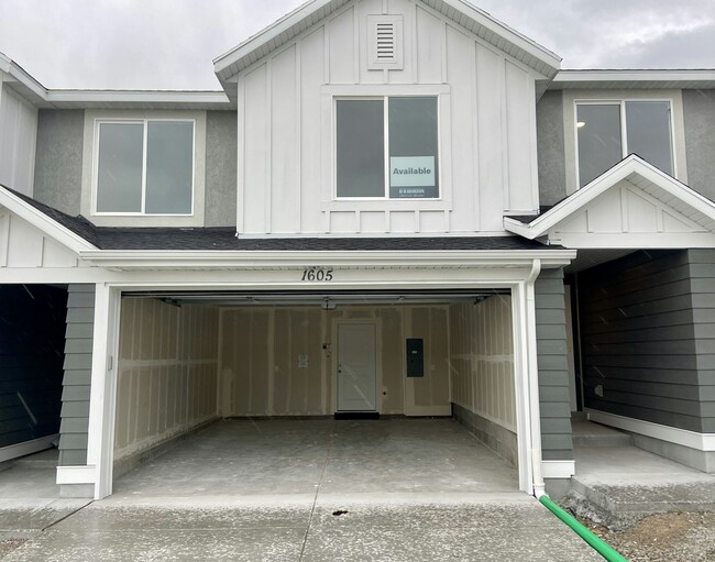 property at 1605 S Windy Rdg Dr