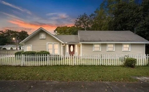 112 Fairfield Cir in Dunn, NC - Building Photo