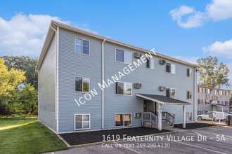 1619 Fraternity Village Dr in Kalamazoo, MI - Building Photo - Building Photo