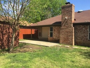 741 Parkview Dr in Burleson, TX - Building Photo - Building Photo