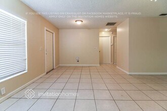 5926 Ithaca Cir W in Greenacres, FL - Building Photo - Building Photo
