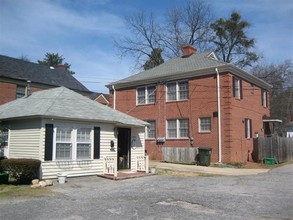 Hayes Barton Apartment Homes in Raleigh, NC - Foto de edificio - Building Photo