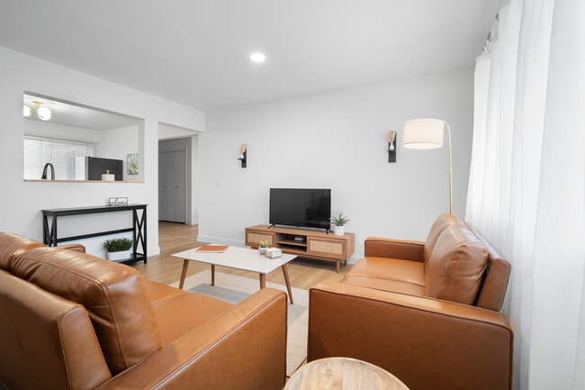 1105 Julienne Dr in Normal, IL - Building Photo - Building Photo