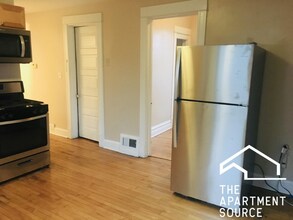 3434 W Drummond Pl, Unit 1 in Chicago, IL - Foto de edificio - Building Photo