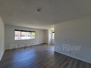 4505 Palm Ave in Sacramento, CA - Building Photo - Building Photo