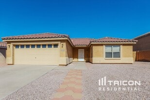 10610 E Baywood Ave in Mesa, AZ - Building Photo