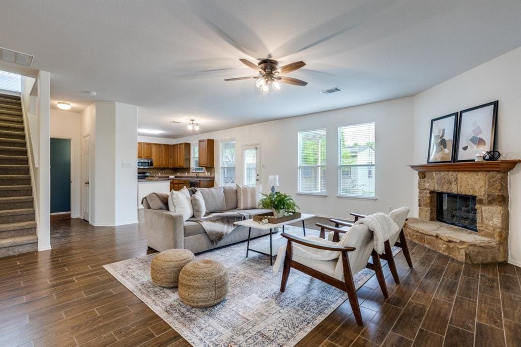 114 Feathergrass Dr in Buda, TX - Building Photo